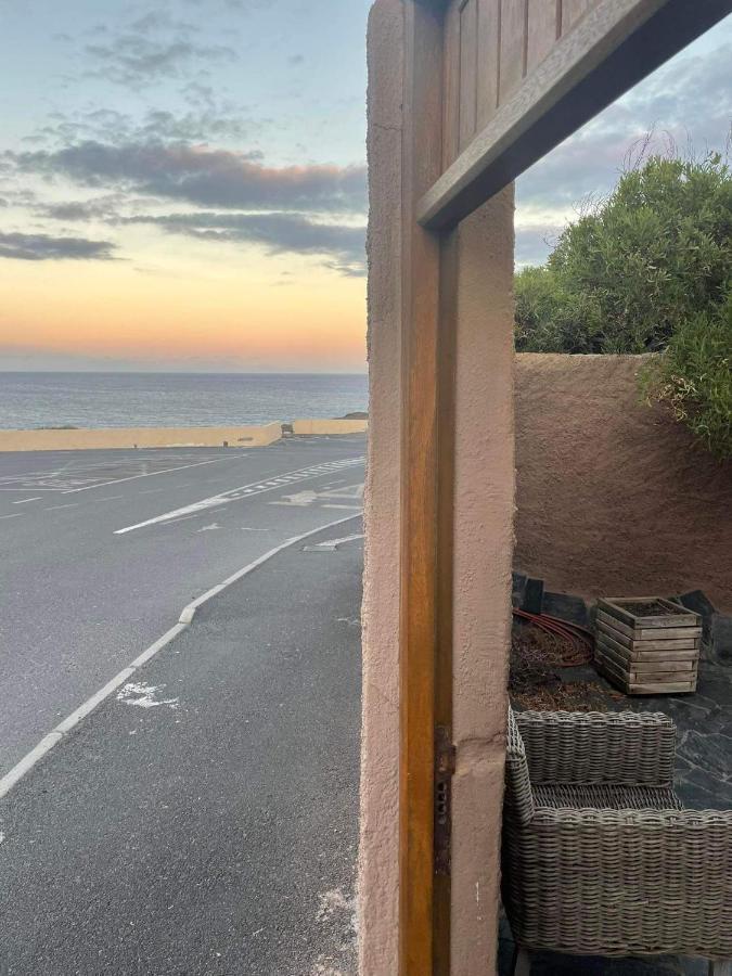 Magical House In Front Of A Sunrise Beach El Medano  Bagian luar foto